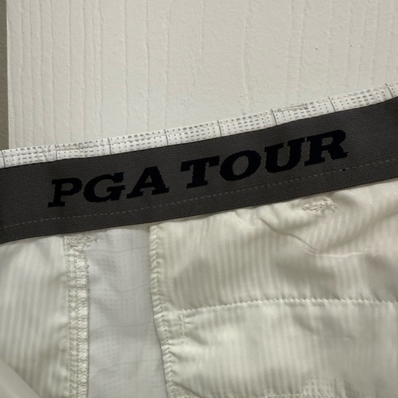 PGA Tour Gray & White Golf Shorts Size 38 - Picture 4 of 6